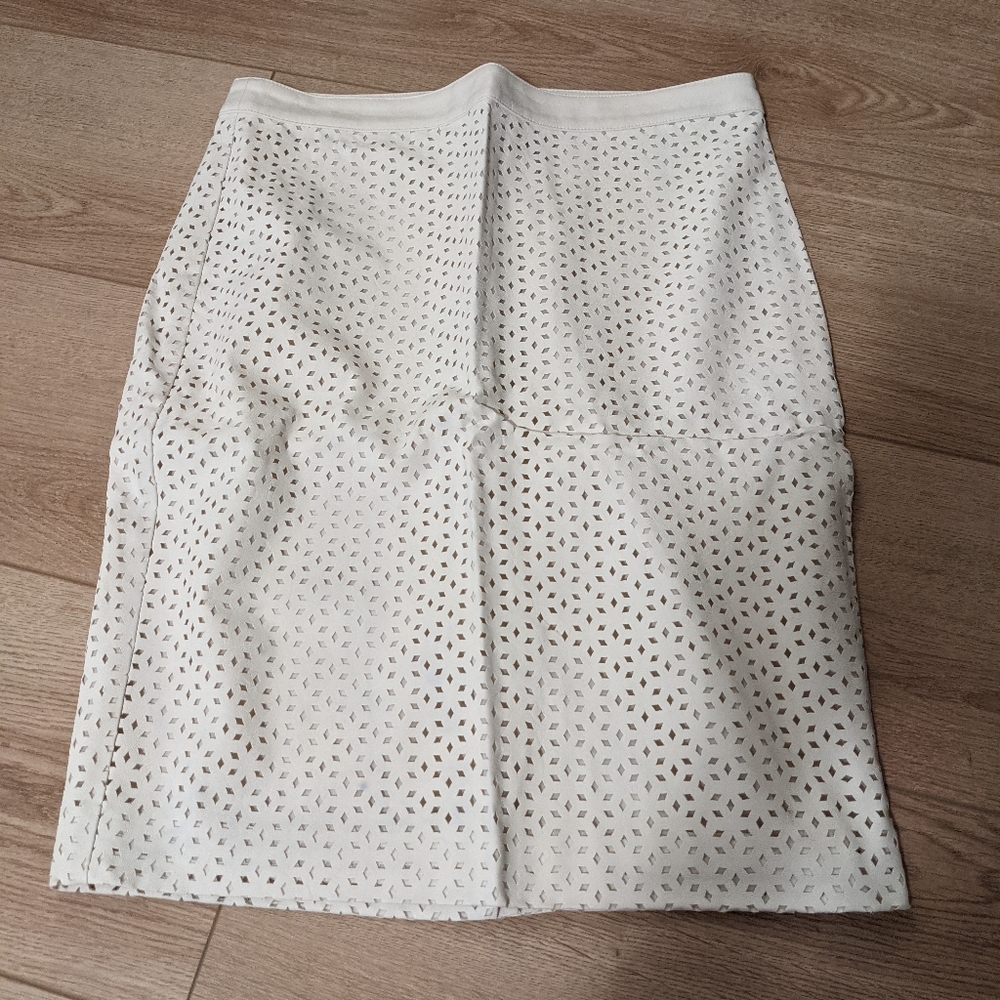 Ann Taylor White Faux Leather Laser Cut Skirt